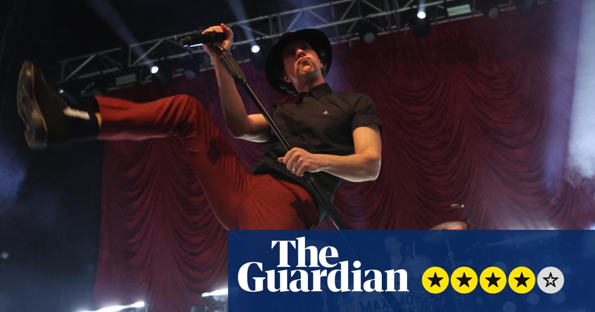 Maxïmo Park review – Newcastle band play the hell out of their jaggy and angsty debut album